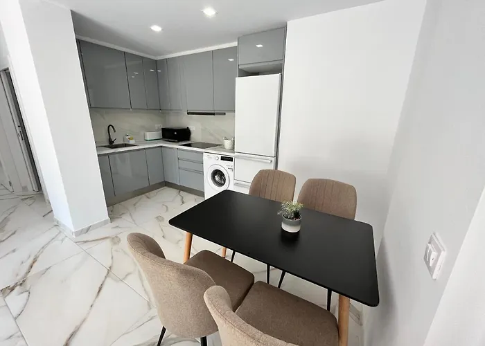 Lujoso Bajo Terasa Piscina Aire Cerca Playa Pueblo