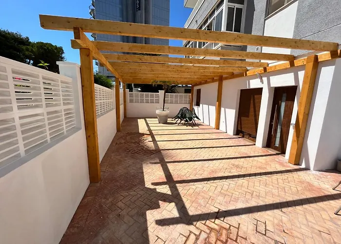 Lujoso Bajo Terasa Piscina Aire Cerca Playa Pueblo Apartment